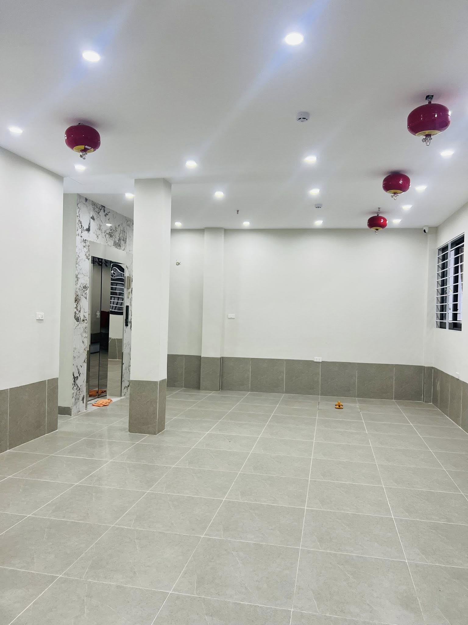 SIÊU PHẨM NGUYỄN HOÀNG – TÒA NHÀ 7 TẦNG THANG MÁY – DÒNG TIỀN 150TR/THÁNG – GIÁ CHỈ 31TỶ - Ảnh chính